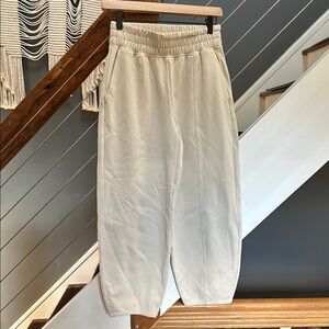 old navy dynamic fleece barrel leg size xs